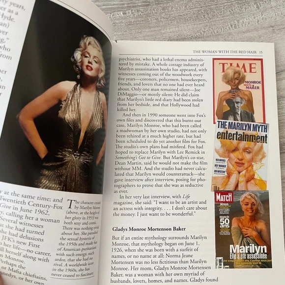 Marilyn: The Last Goddess Book - Picture 8 of 12